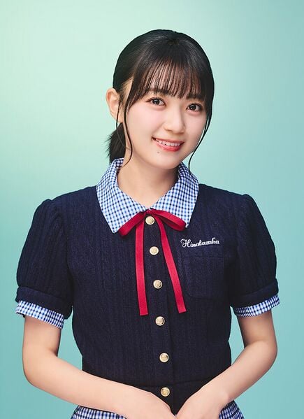ファイル:2025年日向坂46プロフィール 平尾帆夏.jpg