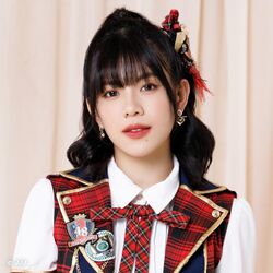 2023年BNK48プロフィール Weeraya Zhang.jpg