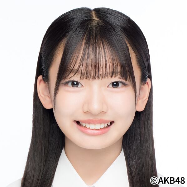 ファイル:2026年AKB48プロフィール 山内利乃明.jpg