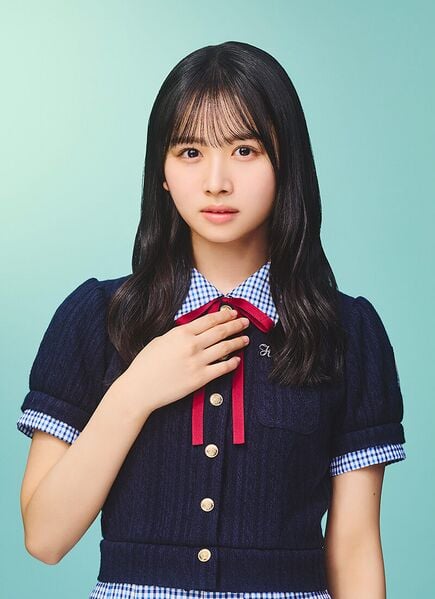 ファイル:2025年日向坂46プロフィール 上村ひなの.jpg