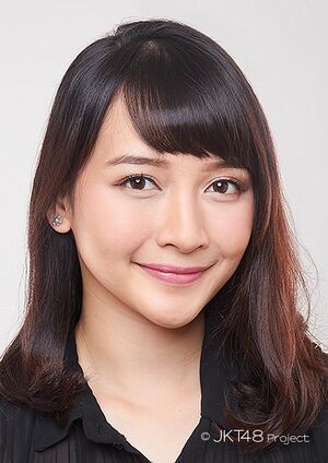 2018年JKT48アカデミープロフィール Devi Kinal Putri 1.jpg