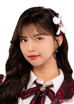 2024年JKT48プロフィール Helisma Putri.jpg