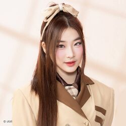 2025年BNK48プロフィール Berry 3.jpg