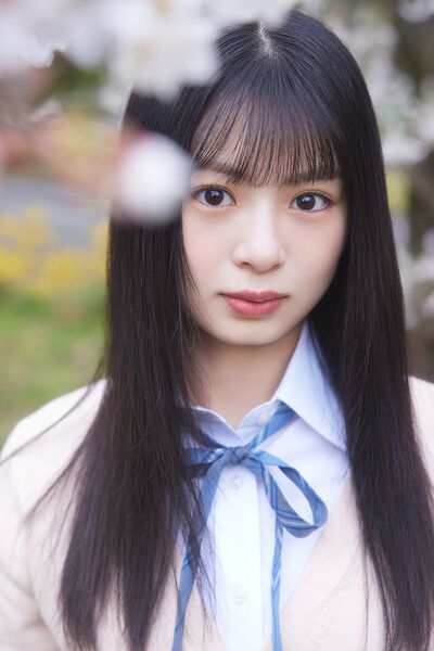 ファイル:2025年櫻坂46プロフィール 稲熊ひな.jpg