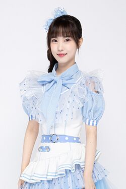 2022年AKB48 Team SHプロフィール 邱笛尔 2.jpg