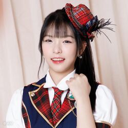2023年BNK48プロフィール Virunpat Thamrongpantavanich.jpg