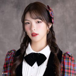 2023年BNK48プロフィール Virunpat Thamrongpantavanich 4.jpg
