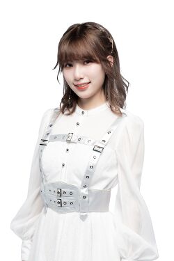 2020年AKB48 Team SHプロフィール 梁时安 2.jpg