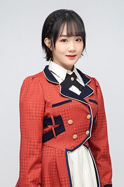 2021年AKB48 Team SHプロフィール 翟羽佳.jpg