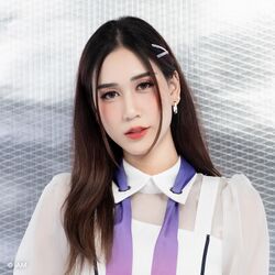 2024年BNK48プロフィール Issaree Taweegulpanit.jpg