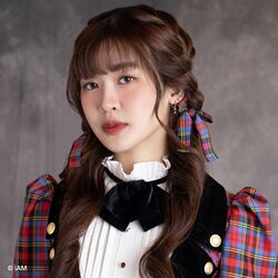 2023年BNK48プロフィール Khawisara Singplod 4.jpg