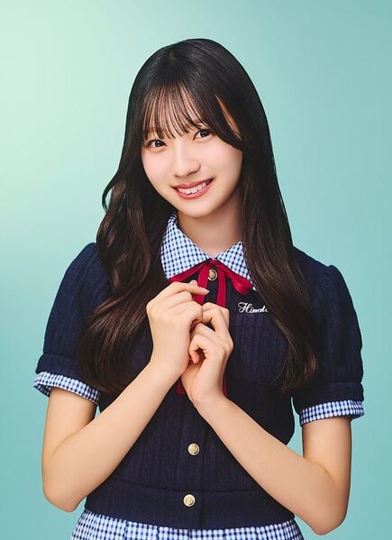ファイル:2025年日向坂46プロフィール 宮地すみれ.jpg