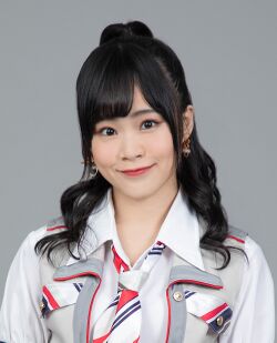 2020年AKB48 Team TPプロフィール 周佳郁.jpg