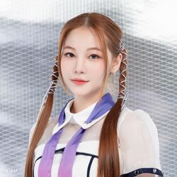 2024年BNK48プロフィール Punch.jpg