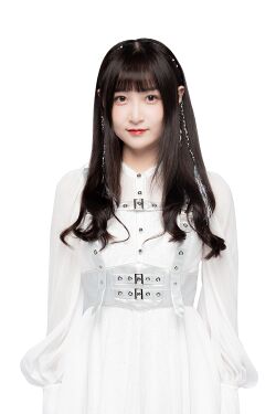 2020年AKB48 Team SHプロフィール 张乔瑜 2.jpg