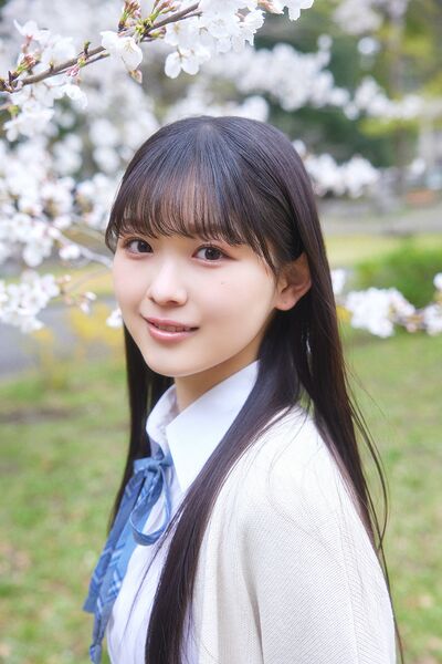 ファイル:2025年櫻坂46プロフィール 山川宇衣.jpg