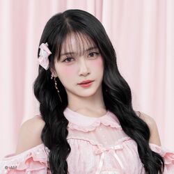 2025年BNK48プロフィール Hoop 2.jpg