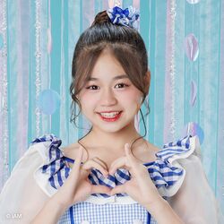 2023年BNK48プロフィール Phimnalrat Lumyai 4.jpg