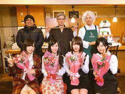 非ホロノミック系 茶店のガール クランクアップ.jpg