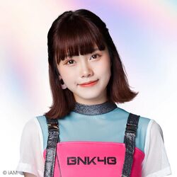 2021年BNK48プロフィール Praewa Suthamphong.jpg