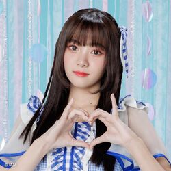 2023年BNK48プロフィール Nopparada Leartviriyaporn 3.jpg