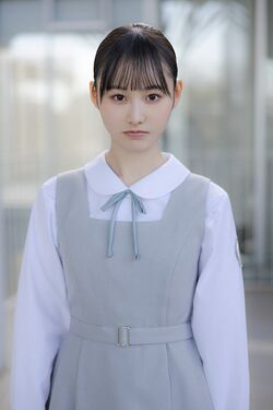 2025年日向坂46プロフィール 全身 高井俐香.jpg