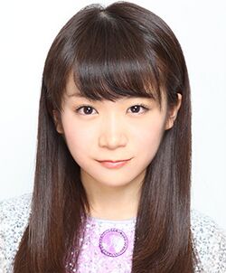 2012年乃木坂46プロフィール 秋元真夏 3.jpg