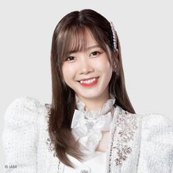 2022年BNK48プロフィール Jiradapa Intajak 3.jpg