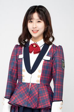 2022年AKB48 Team SHプロフィール 周陈雨轩.jpg