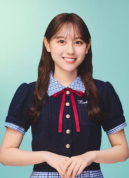 ファイル:2025年日向坂46プロフィール 平岡海月.jpg
