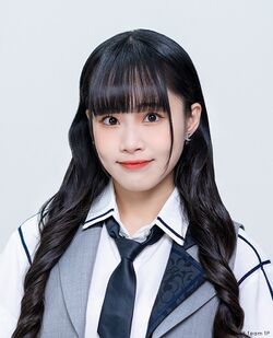 2023年AKB48 Team TPプロフィール 周佳郁.jpg