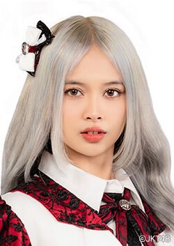 2024年JKT48プロフィール Feni Fitriyanti.jpg