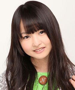 2012年乃木坂46プロフィール 伊藤万理華 3.jpg