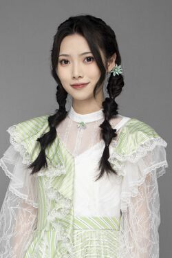 2023年AKB48 Team SHプロフィール 龚露雯.jpg