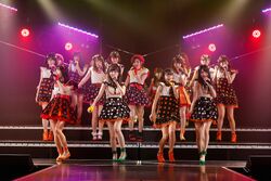 HKT48 ひまわり組「ただいま恋愛中」初日公演.jpg