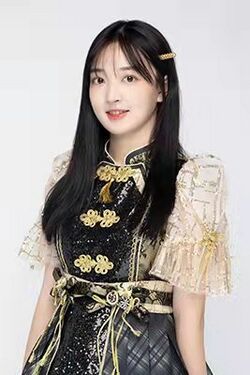 2021年AKB48 Team SHプロフィール 张樱璐 3.jpg