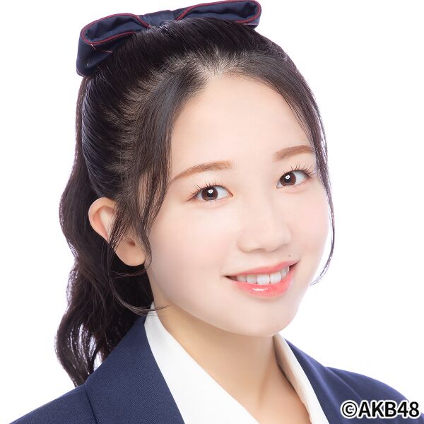 ファイル:2024年AKB48プロフィール 正鋳真優 3.jpg