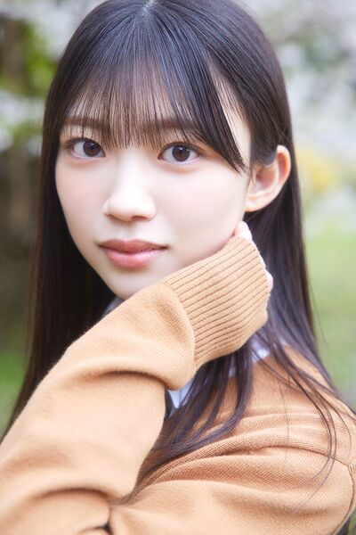ファイル:2025年櫻坂46プロフィール 佐藤愛桜.jpg