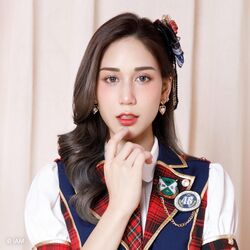 2023年BNK48プロフィール Issaree Taweegulpanit.jpg