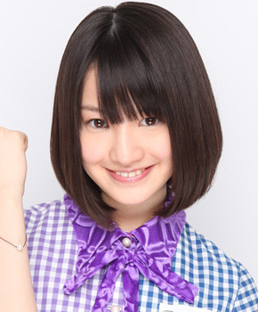ファイル:2012年乃木坂46プロフィール 中田花奈.jpg