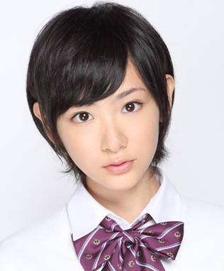ファイル:2011年乃木坂46プロフィール 生駒里奈 2.jpg
