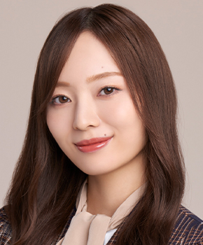 ファイル:2021年乃木坂46プロフィール 梅澤美波 4.jpg