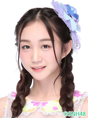 ファイル:2016年SNH48プロフィール 张怡.jpg