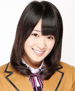 ファイル:2012年乃木坂46プロフィール 高山一実 4.jpg