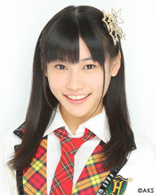 ファイル:2012年HKT48プロフィール 江藤彩也香.jpg