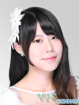 ファイル:2015年SNH48プロフィール 孙静怡 3.jpg