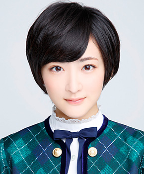 ファイル:2014年乃木坂46プロフィール 生駒里奈 3.jpg