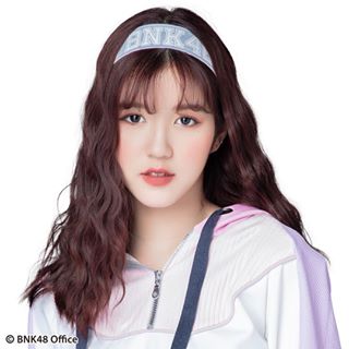 ファイル:2019年BNK48プロフィール Plearnpichaya Komalarajun.jpg
