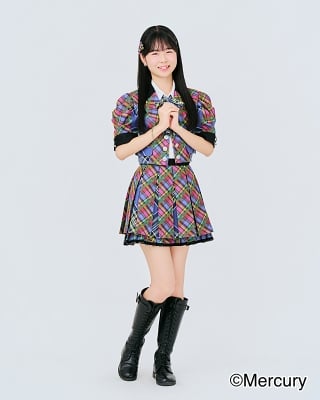 ファイル:2025年HKT48プロフィール 青木日菜子 3.jpg