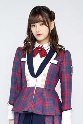 ファイル:2021年AKB48 Team SHプロフィール 魏新 4.jpg
